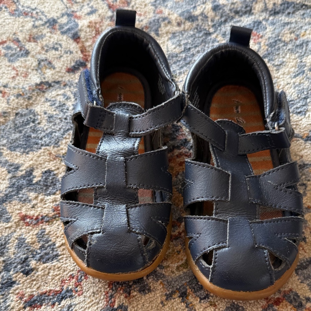 Hanna Andersson Kids' Navy Sandals